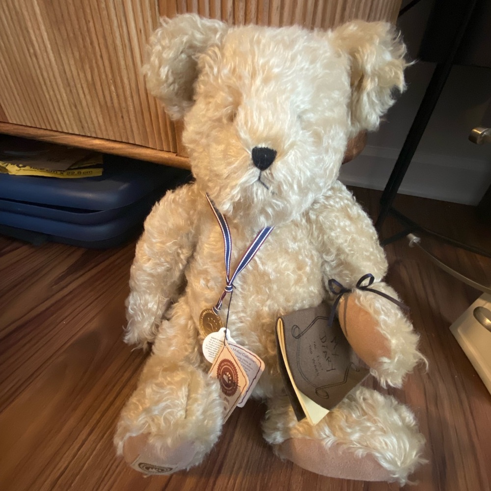Boyd’s bears 100th anniversary collection